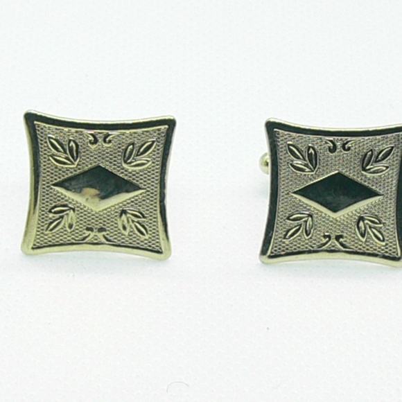 1960's Glossy Gold Cufflinks by La Mode, Cufflinks - Picture 3 of 6